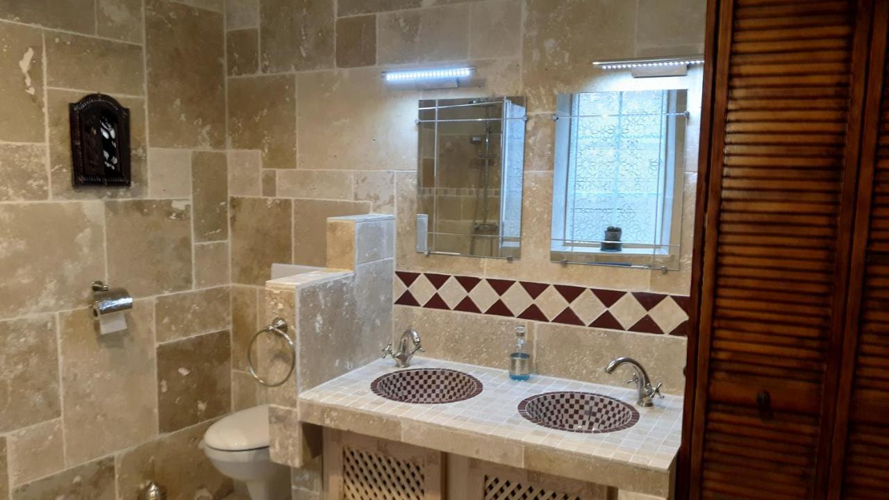 Bed and Breakfast La Morgiane Saint-Germain-les-Vergnes Esterno foto