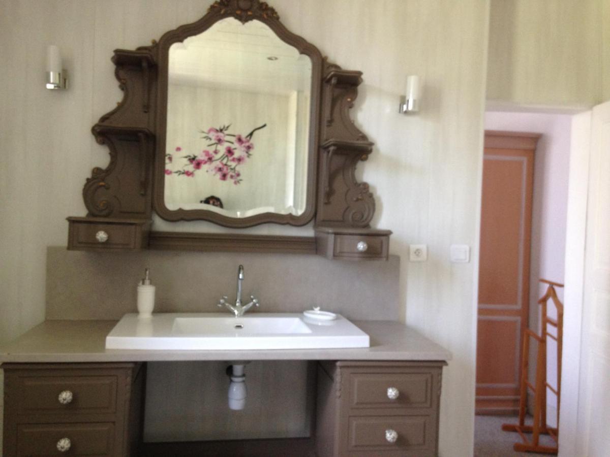 Bed and Breakfast La Morgiane Saint-Germain-les-Vergnes Esterno foto