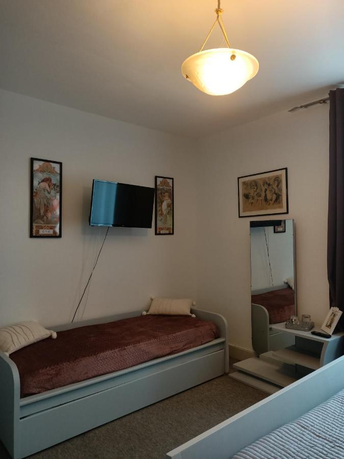 Bed and Breakfast La Morgiane Saint-Germain-les-Vergnes Esterno foto