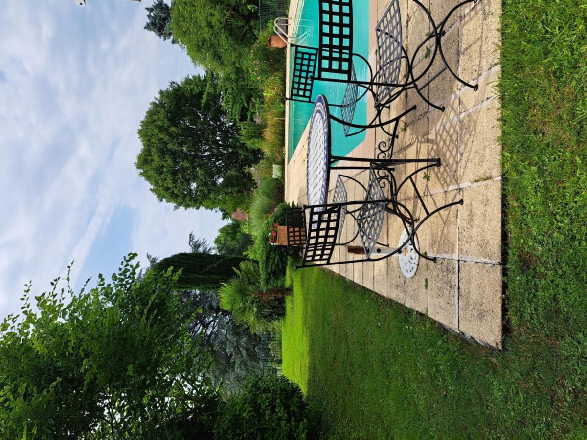 Bed and Breakfast La Morgiane Saint-Germain-les-Vergnes Esterno foto